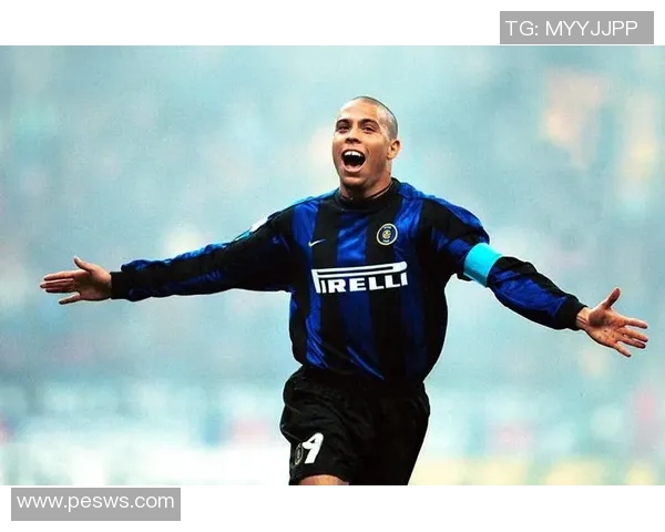 24号足球球星代表人物盘点:全球足坛经典号码背后的传奇故事