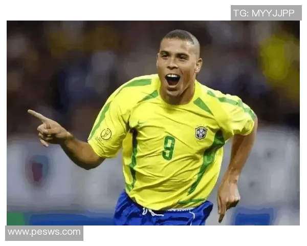 全球足坛四大巨星是谁 足球历史上的传奇人物及其影响力分析